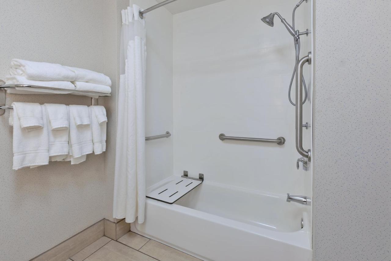 Holiday Inn Express Hotel & Suites Cleveland-Richfield By Ihg Brecksville Dış mekan fotoğraf