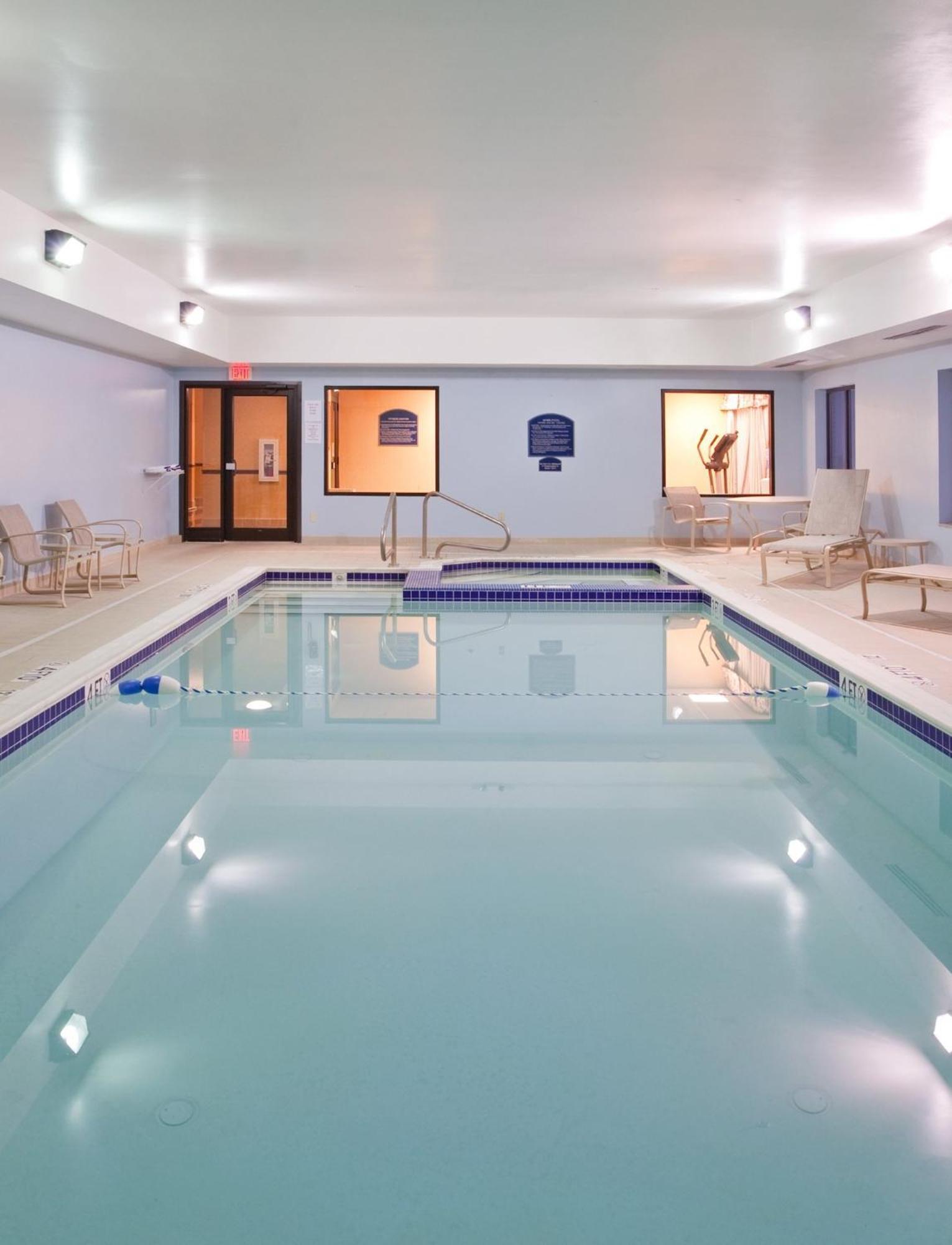 Holiday Inn Express Hotel & Suites Cleveland-Richfield By Ihg Brecksville Dış mekan fotoğraf